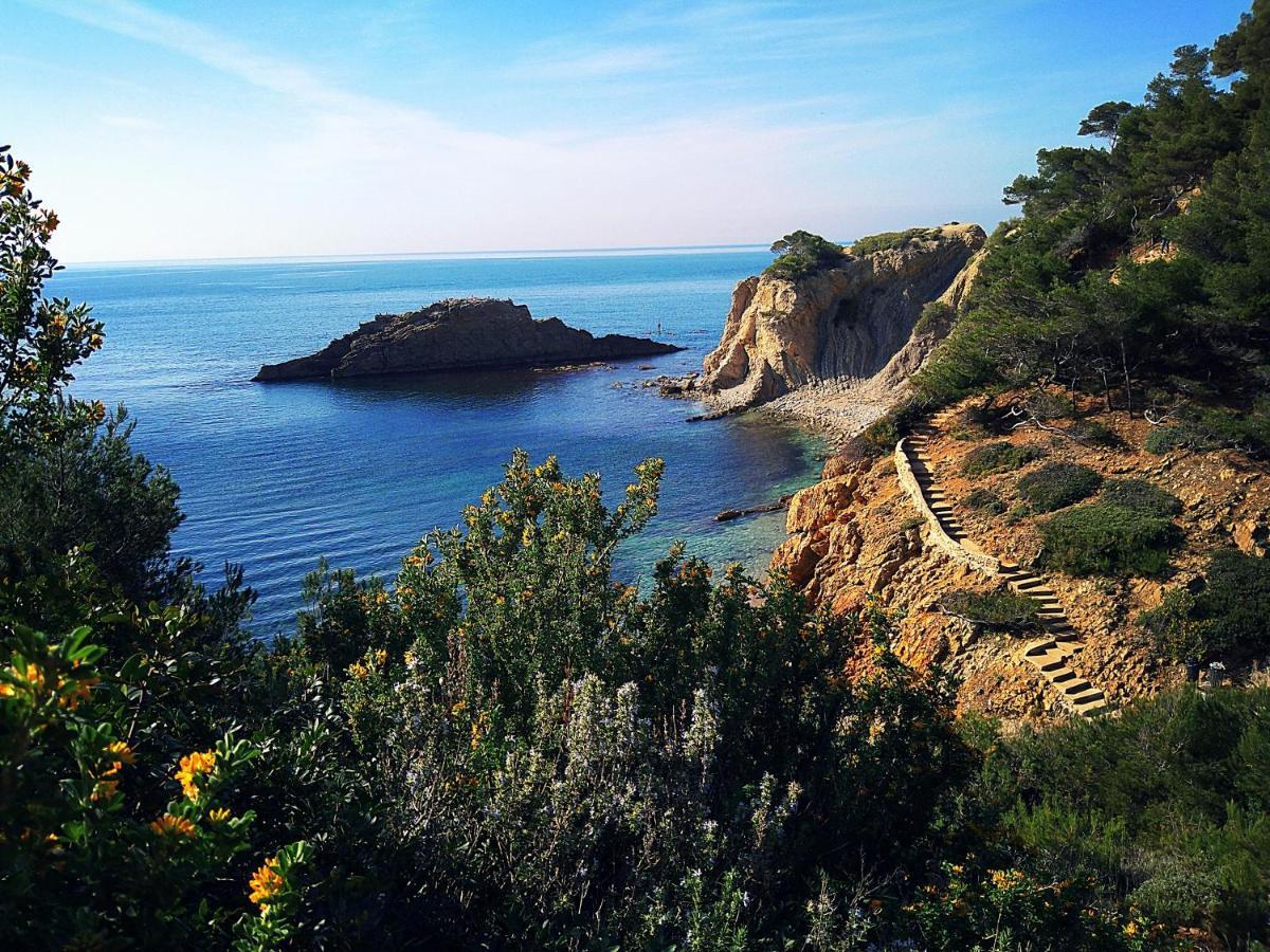Le Paradis Bleu Calanque De Figuieres, Paddle Et Veranda Ensues-la-Redonne